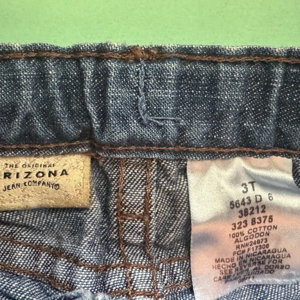 Lot Of 6 Size 3Toddler- 1 Jeans, 3 Long Sleeve , 1 Short Sleeve,‎ 1 Socks